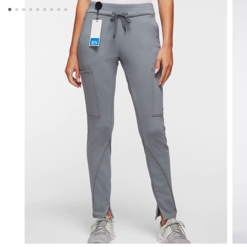 Slim used grey scrub pants in XSP